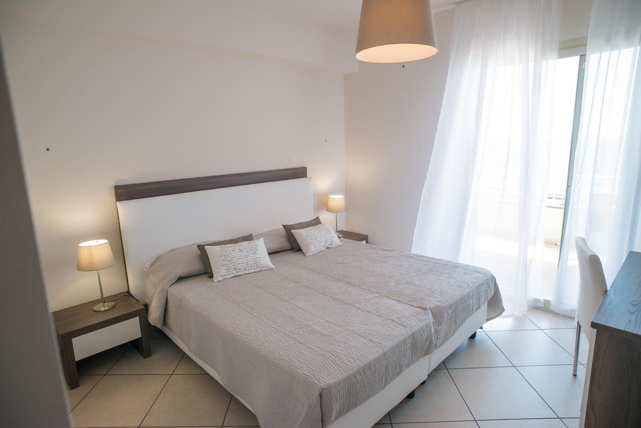 Riva Del Sol Bed & Breakfast Santa Teresa Di Riva Luaran gambar