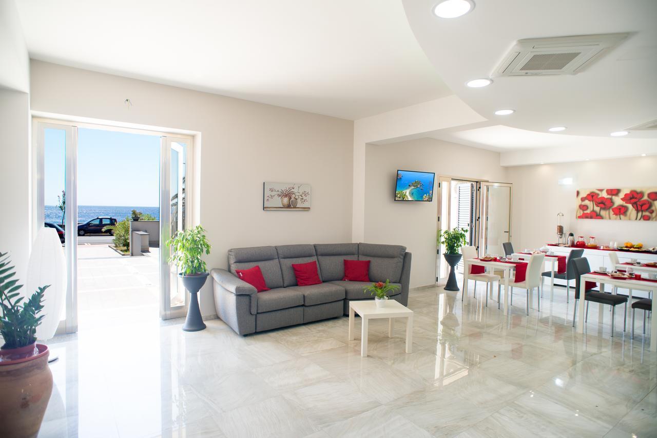 Riva Del Sol Bed & Breakfast Santa Teresa Di Riva Luaran gambar